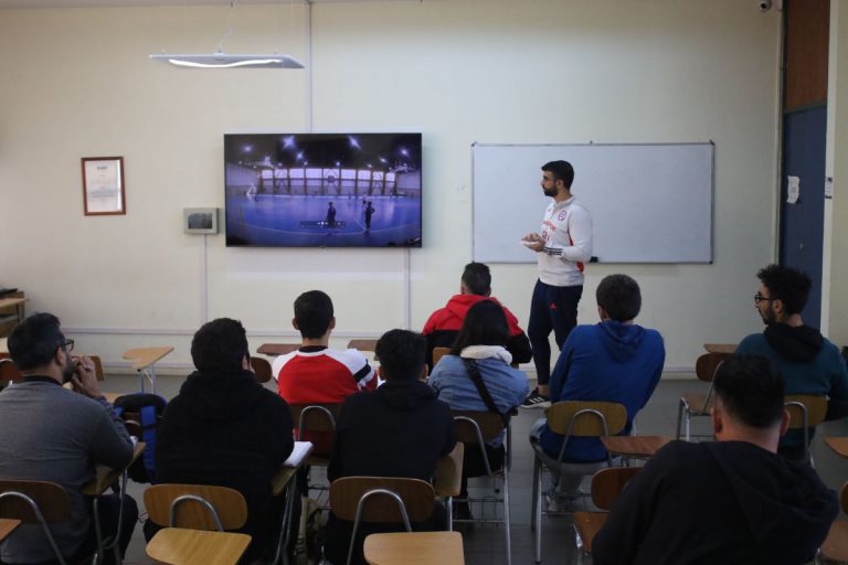 DT de la Roja Futsal dicta Charla en INAF